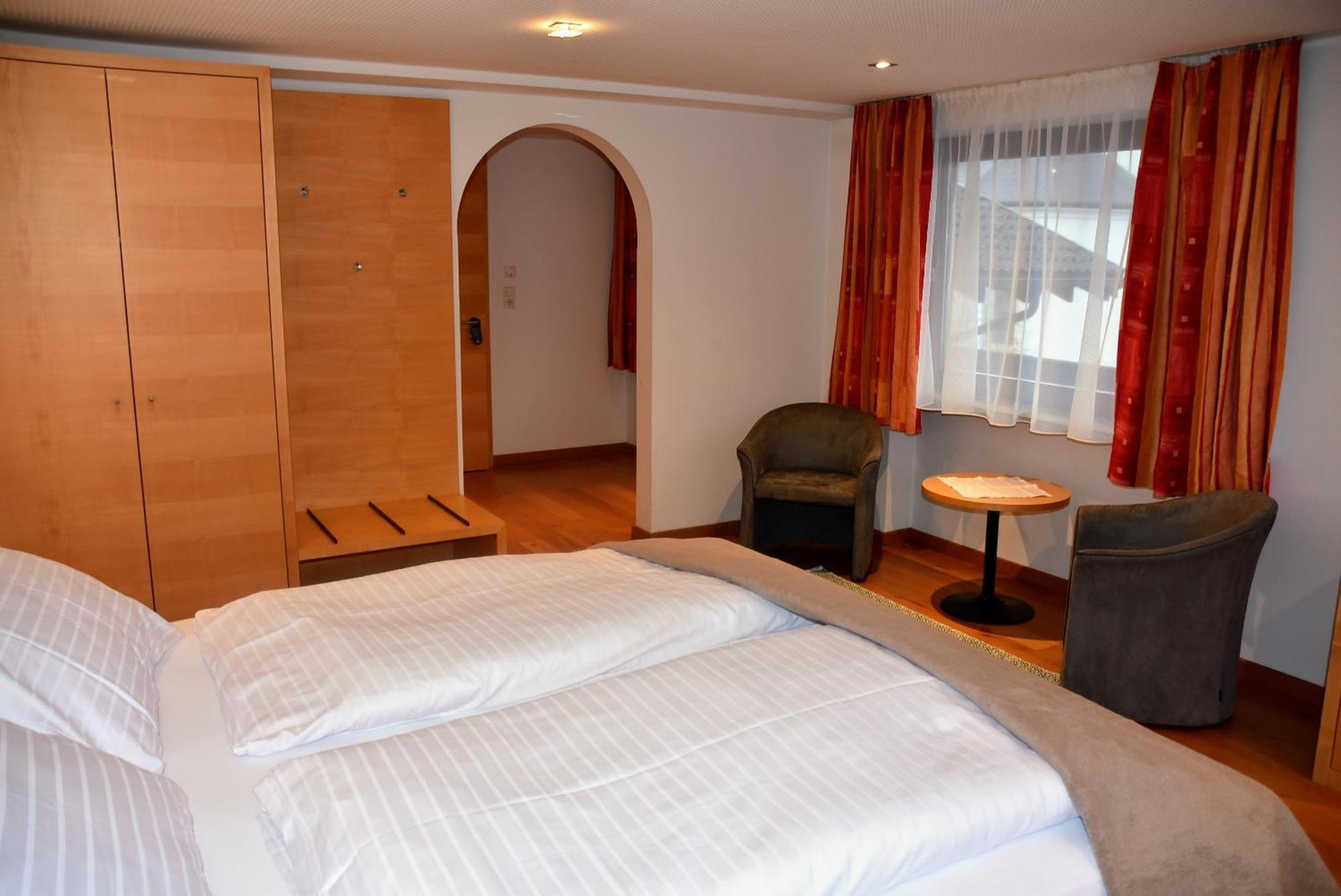 Hotel Loewen 링기나우 외부 사진