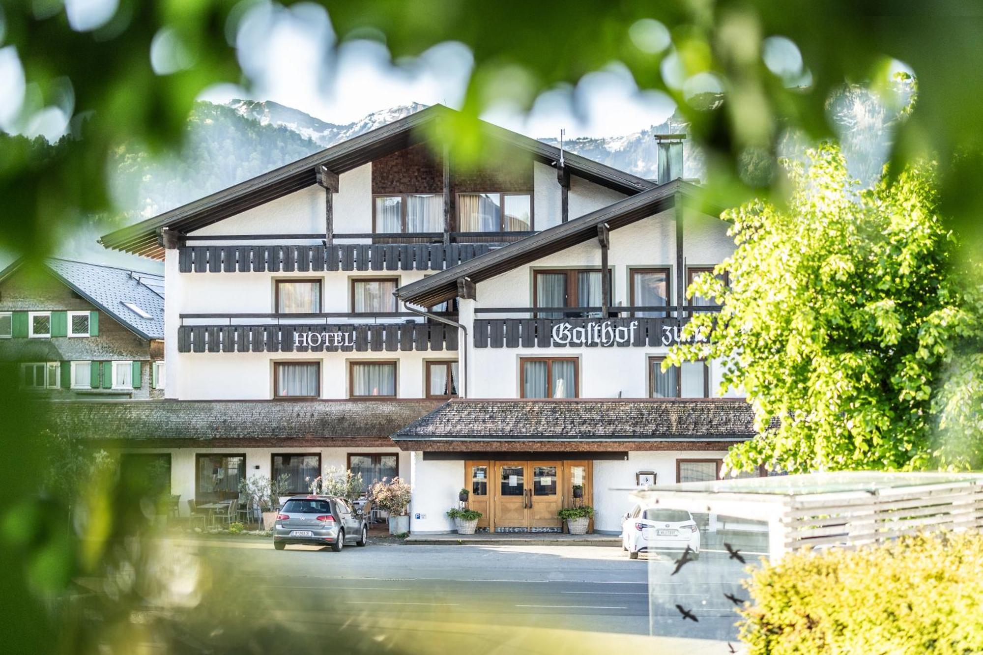 Hotel Loewen 링기나우 외부 사진